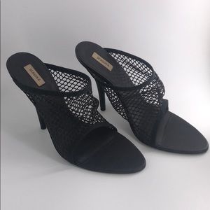 YEEZY season 6 Women’s Graphite Mesh Mules